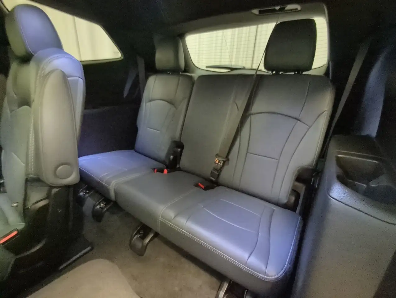 Buick Enclave снимка Buick Enclave
