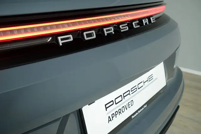 Porsche Panamera 4S E-Hybrid Ansicht 8
