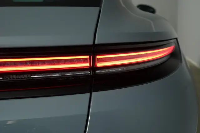 Porsche Panamera 4S E-Hybrid Ansicht 10