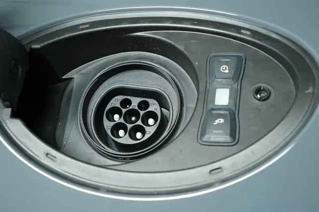 Porsche Panamera 4S E-Hybrid Ansicht 12