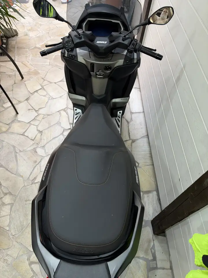 Piaggio MP3 530