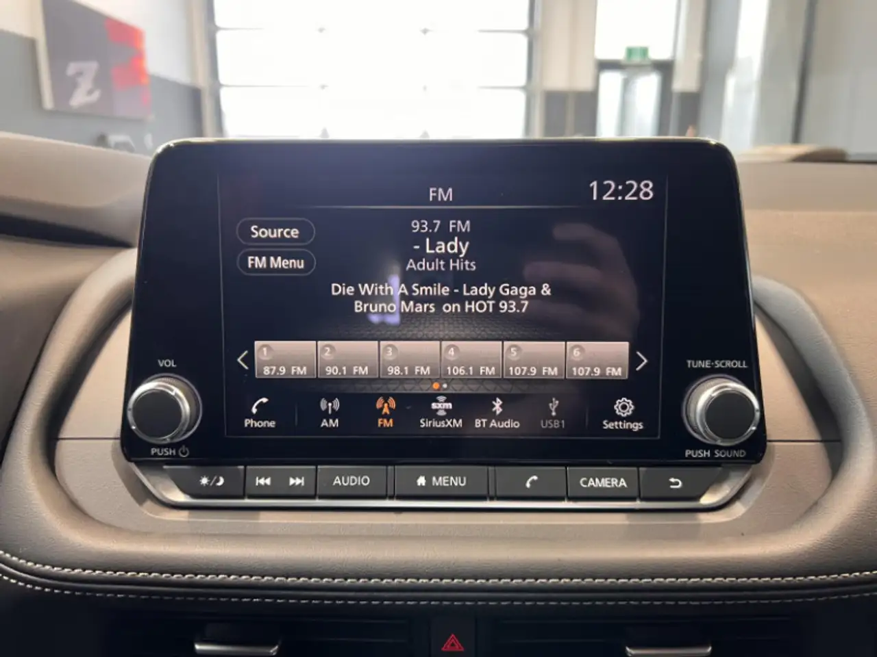 Nissan Rogue снимка Nissan Rogue
