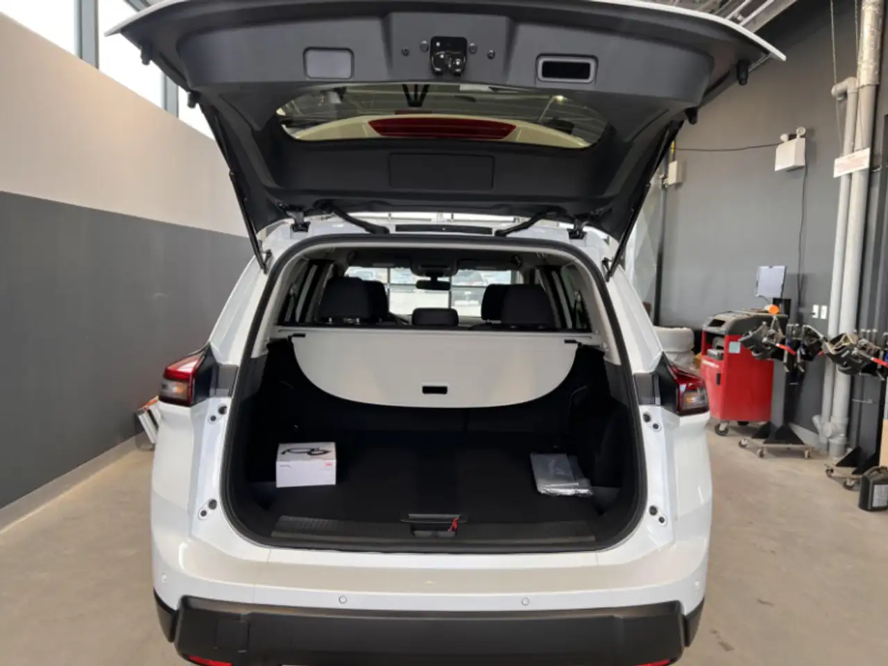 Nissan Rogue снимка Nissan Rogue
