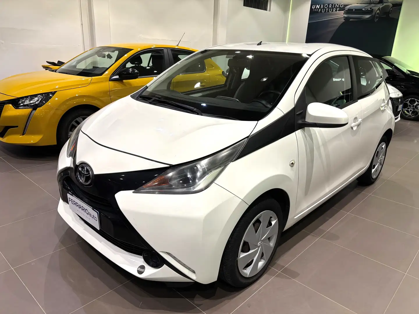 Toyota Aygo Aygo II 5p 1.0 m-mt Weiß - 1