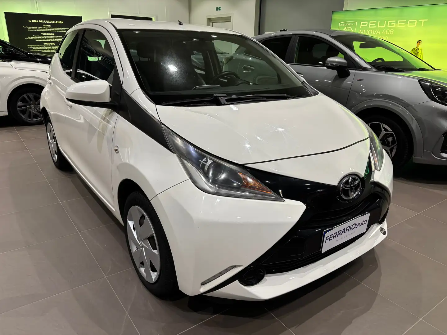 Toyota Aygo Aygo II 5p 1.0 m-mt Weiß - 2