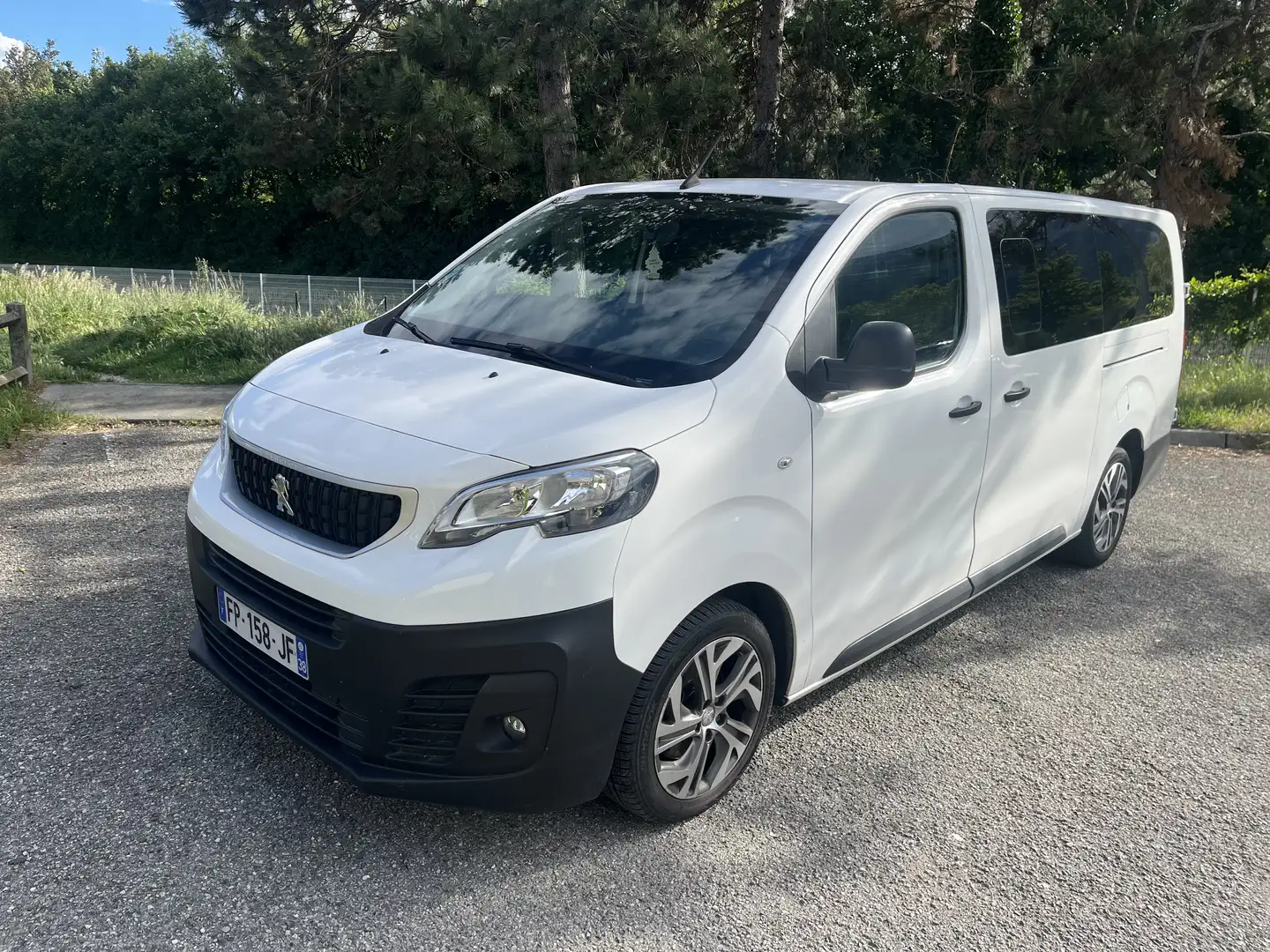 Peugeot e-Traveller STANDARD ACTIVE Weiß - 2