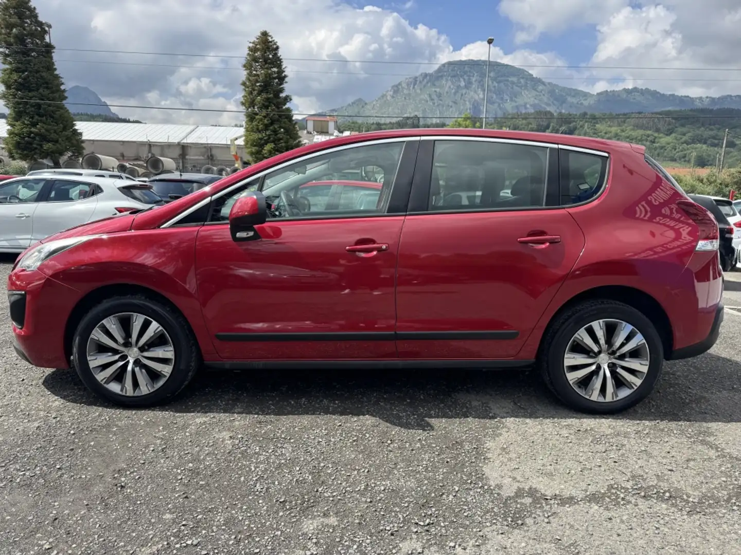 Peugeot 3008 1.6HDI Alllure 115 Lila - 2
