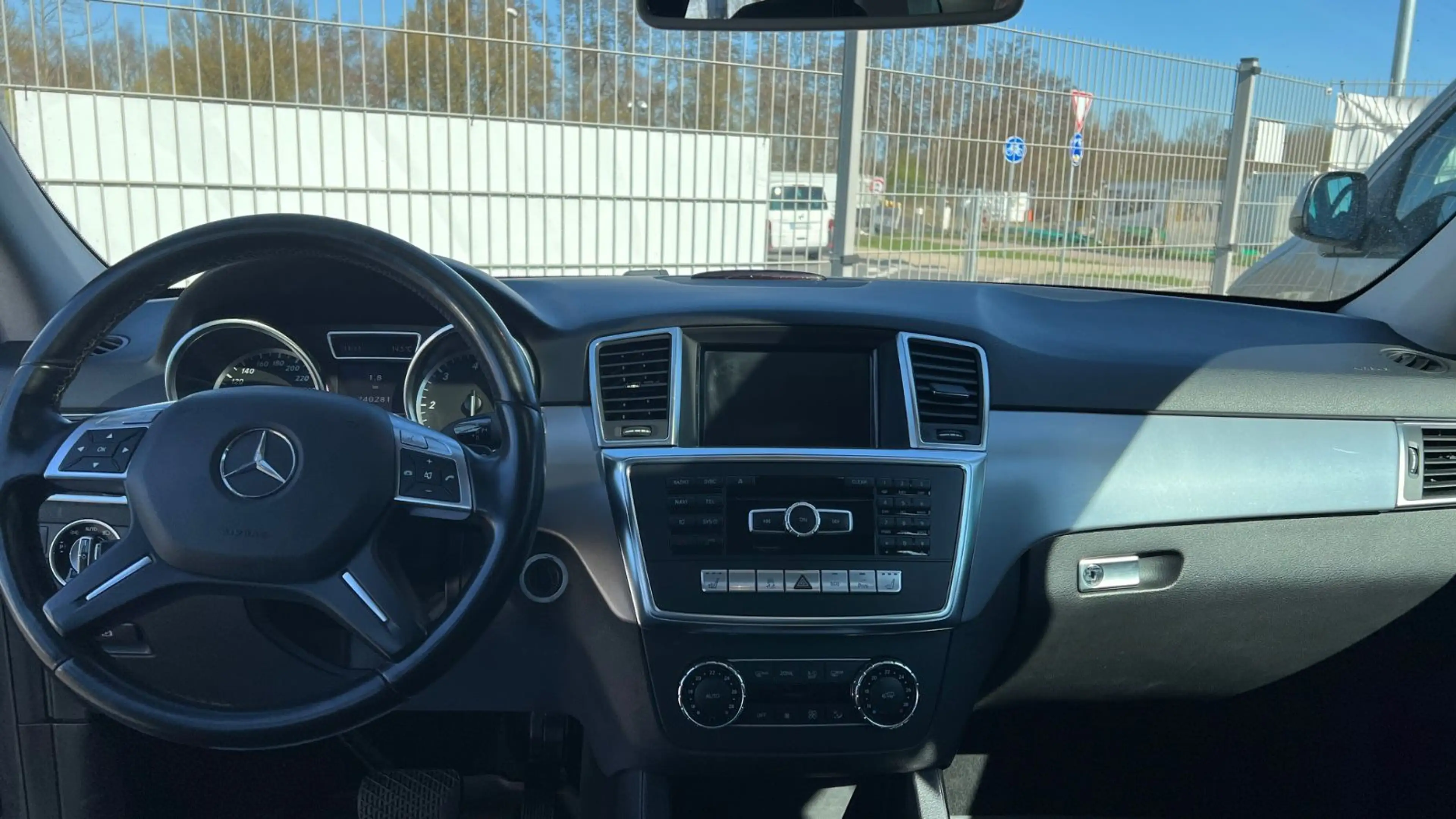 Mercedes-Benz ML 350 CDI BlueTec 4-Matic — photo 7