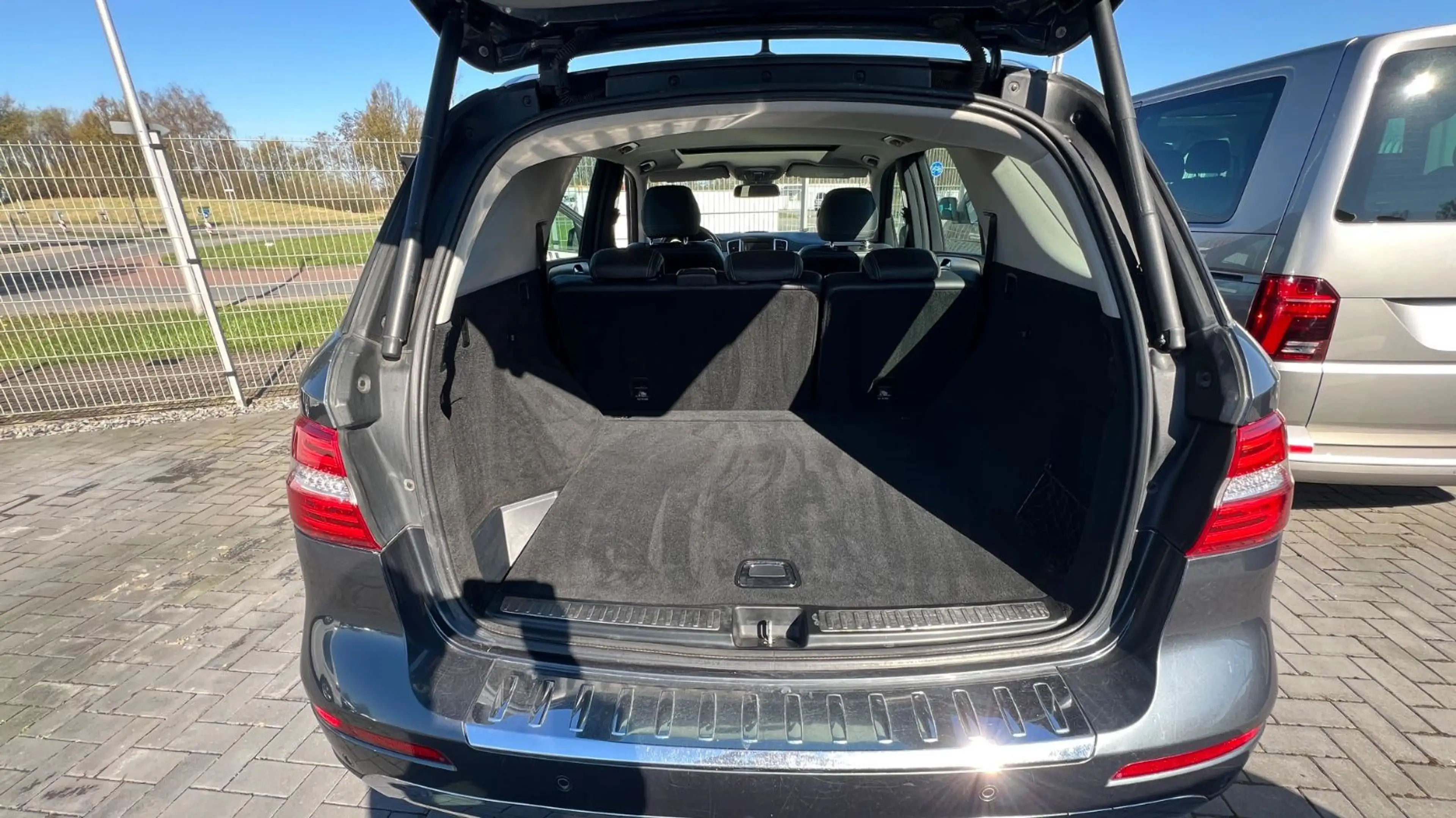 Mercedes-Benz ML 350 CDI BlueTec 4-Matic — photo 15