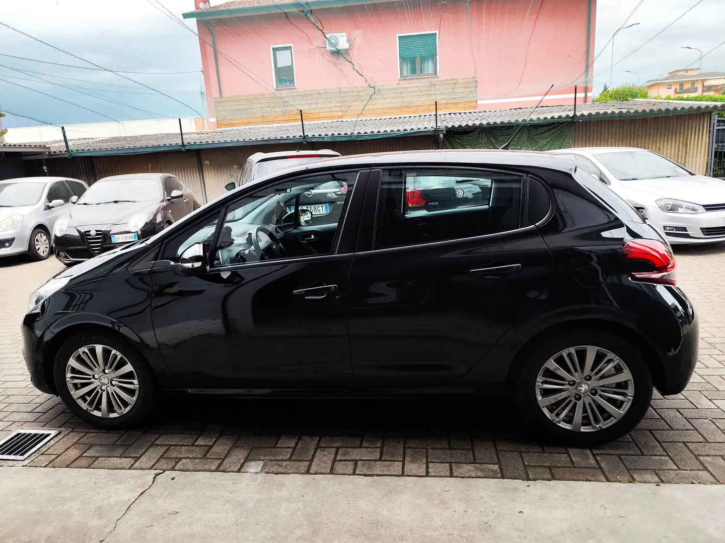 Peugeot 208 208 I 2015 5p 1.6 bluehdi Active 75cv - 2