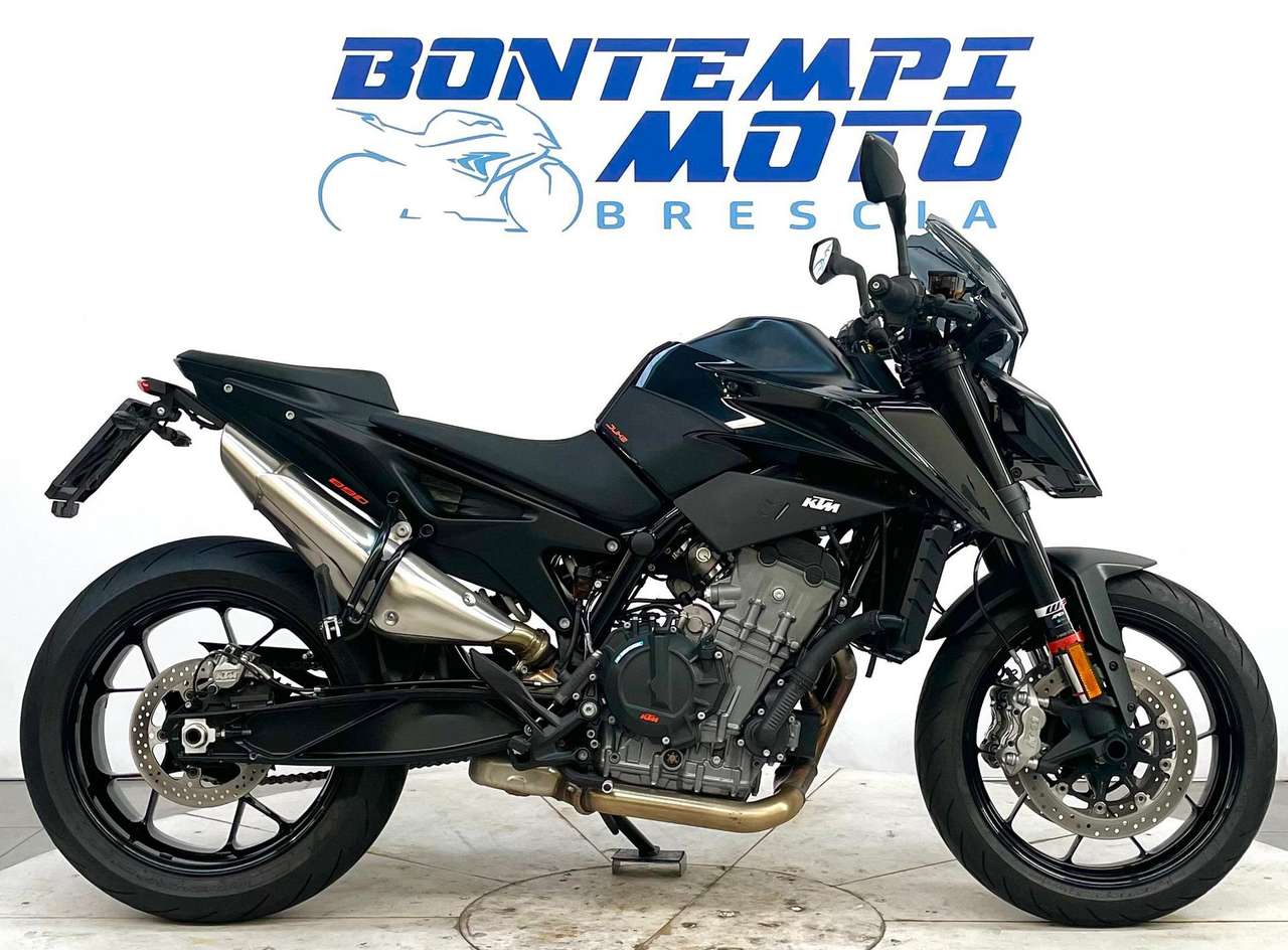 KTM 890 Duke
