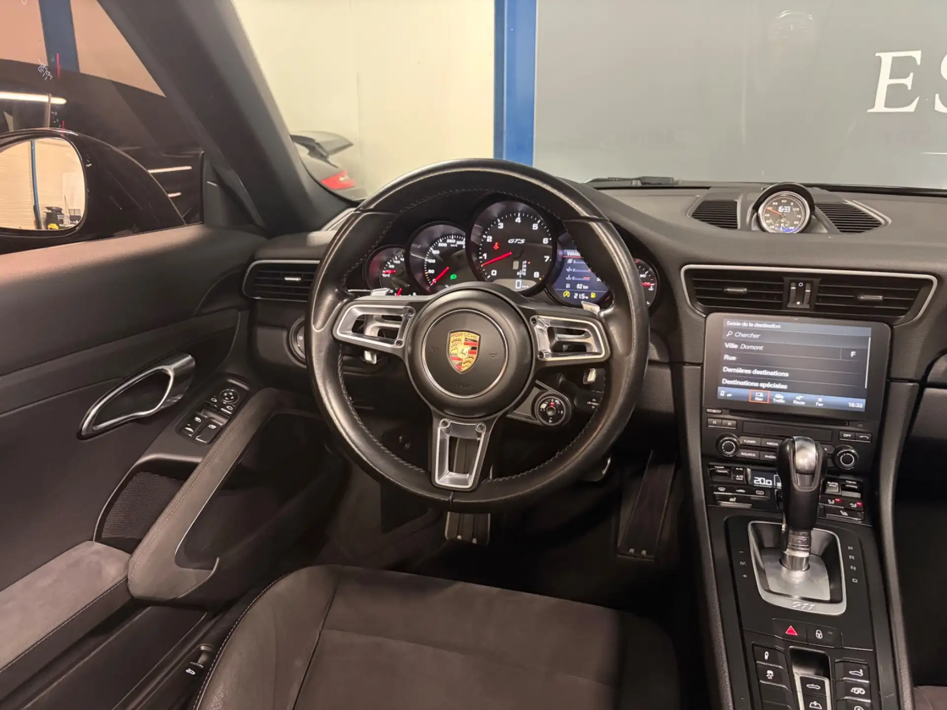Porsche 911 911 Carrera 4 GTS Coupe 2018 검정 사진 8