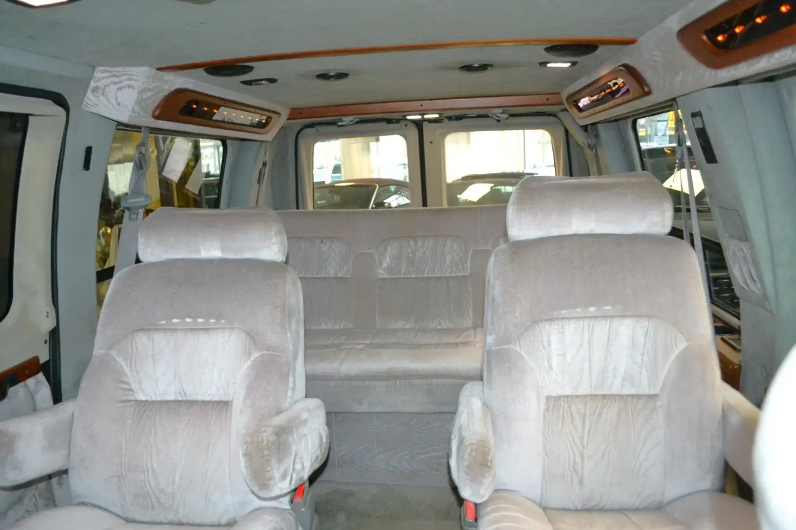 Ford Econoline Van E-150  Low Top  4,6V8 Modrá - 2