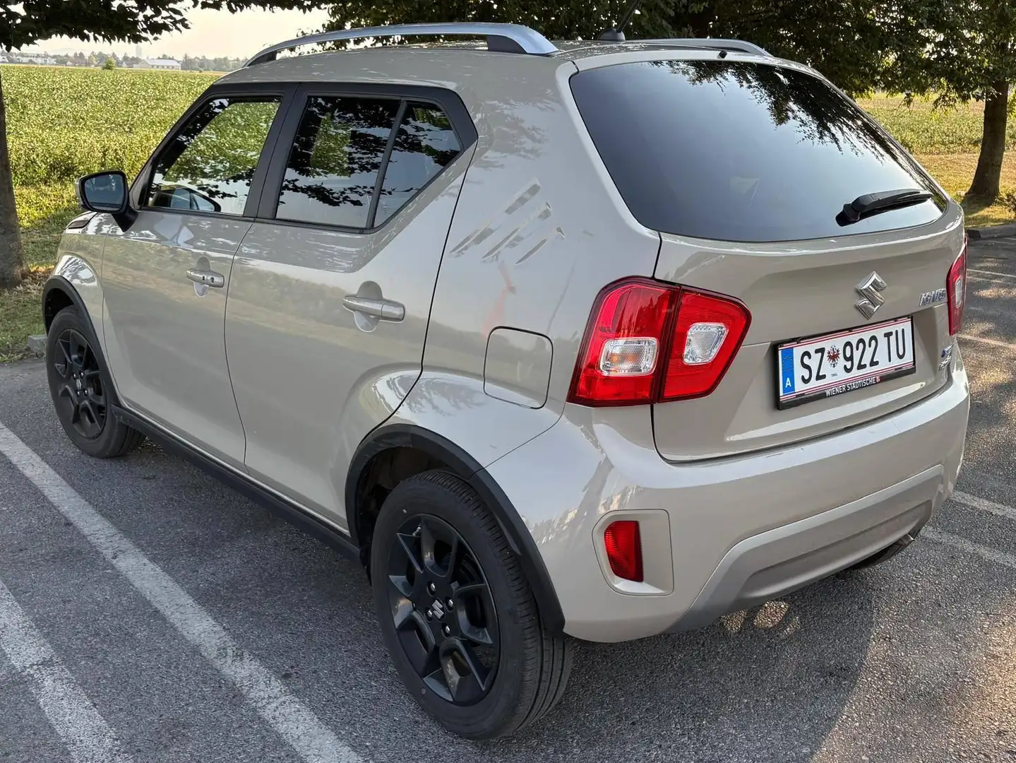 Suzuki Ignis Ignis 1,3 GL 4WD SE Freezer GL SE Freezer Beige - 2