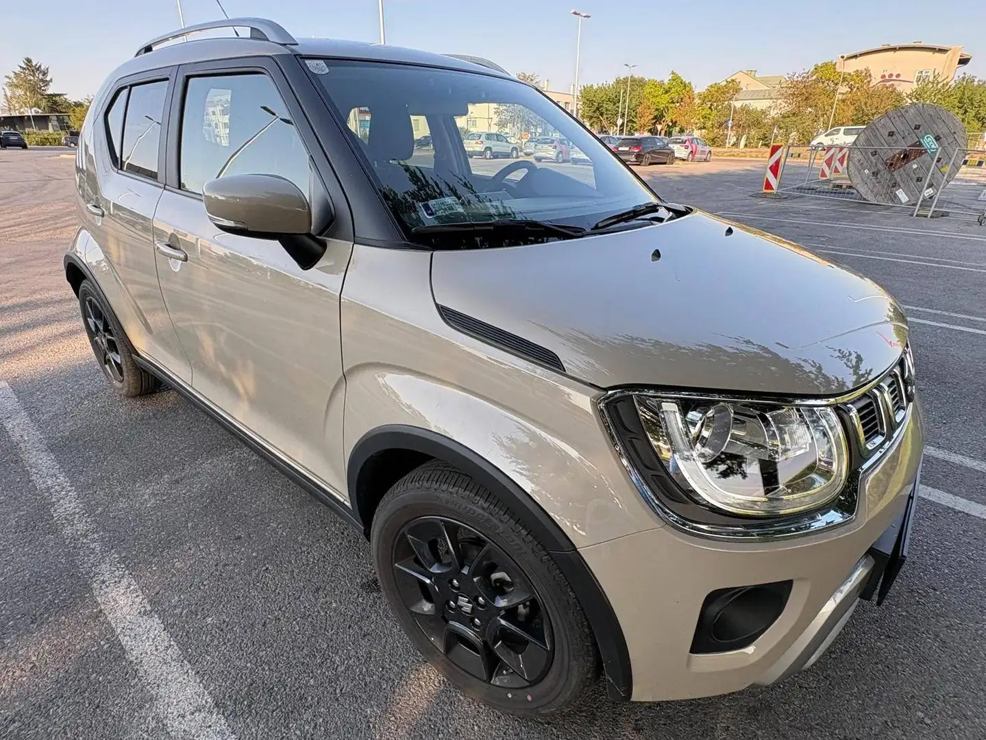 Suzuki Ignis Ignis 1,3 GL 4WD SE Freezer GL SE Freezer Beige - 1