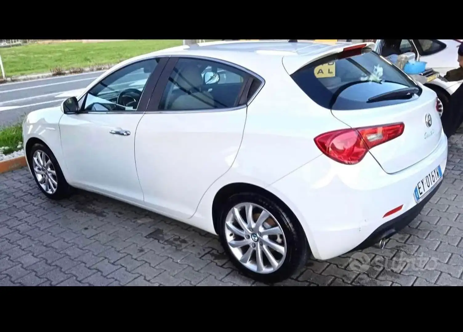 Alfa Romeo Giulietta Giulietta 1.6 jtdm Distinctive E5+ Blanc - 1