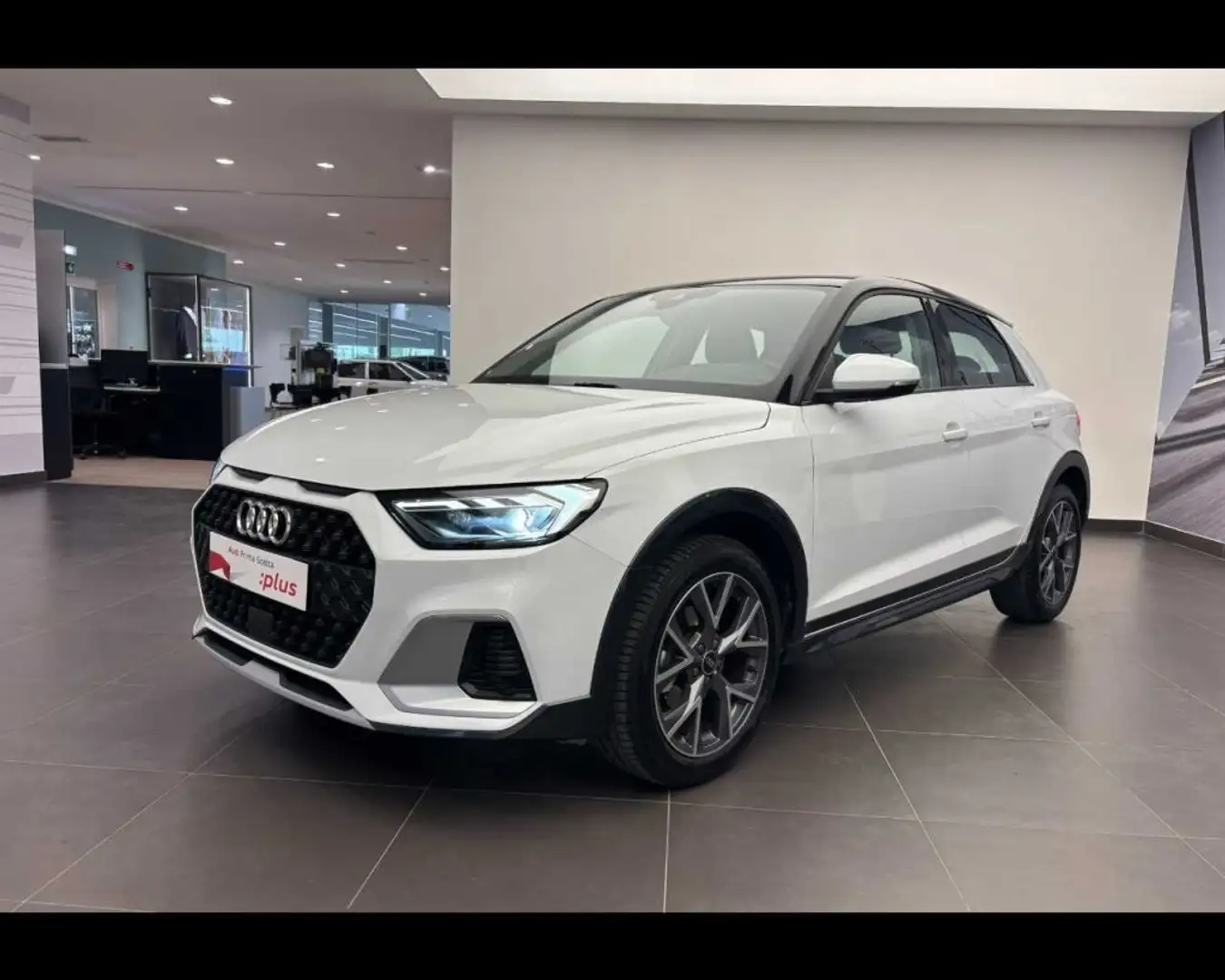 Audi A1 citycarver 30 TFSI Admired Blanc - 1