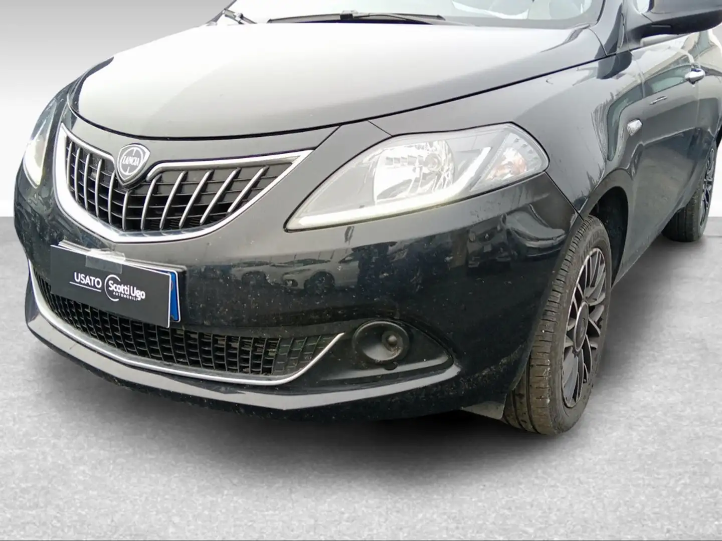 Lancia Ypsilon 1.0 FireFly Hybrid Platino Nero - 2