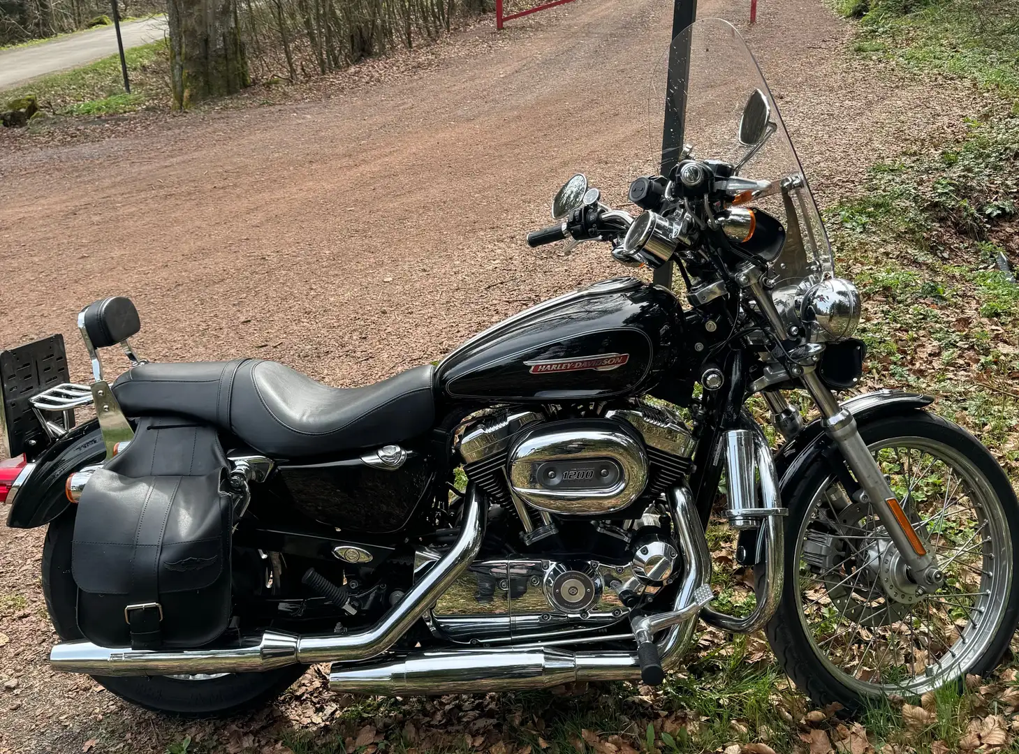 Harley-Davidson XL 1200 Sporty 1200 Custom Schwarz - 1