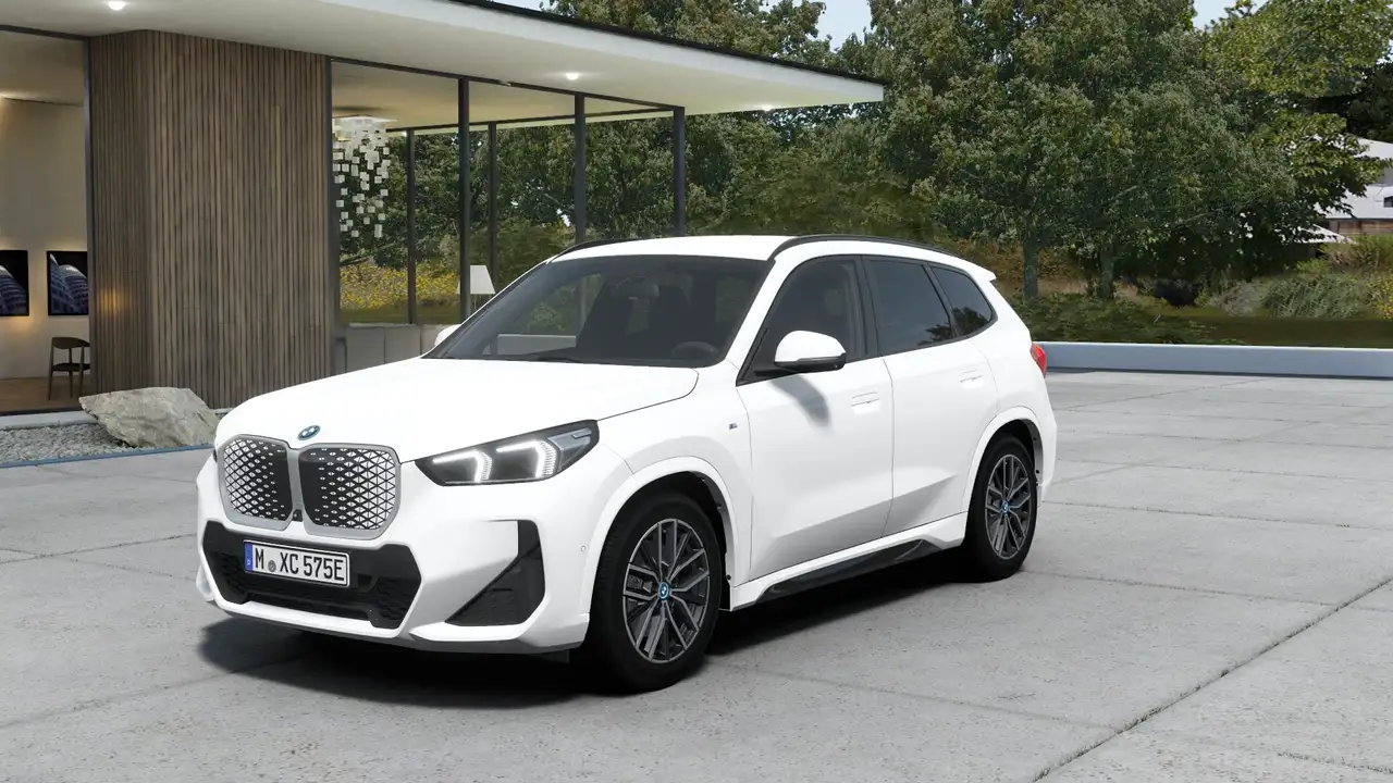 BMW iX1