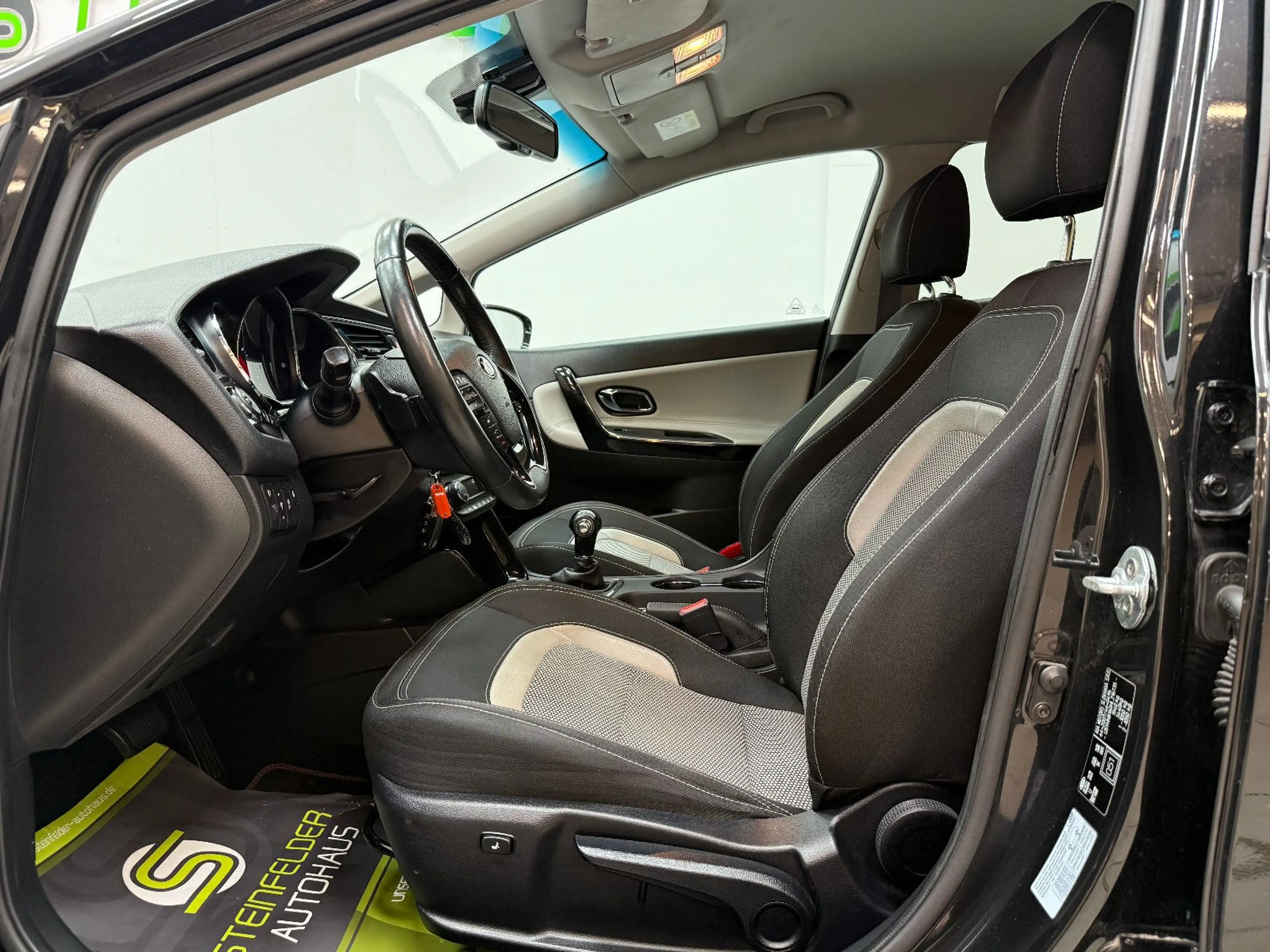 Kia Ceed SW / cee'd SW Attract KAMERA / AHK / NAVI — photo 11
