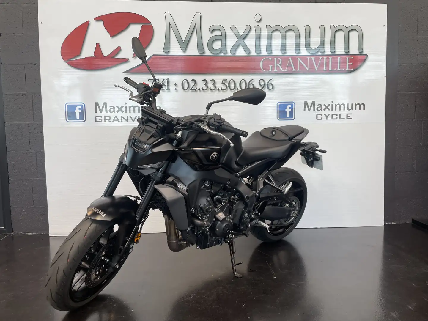 Yamaha MT-09 Noir - 2