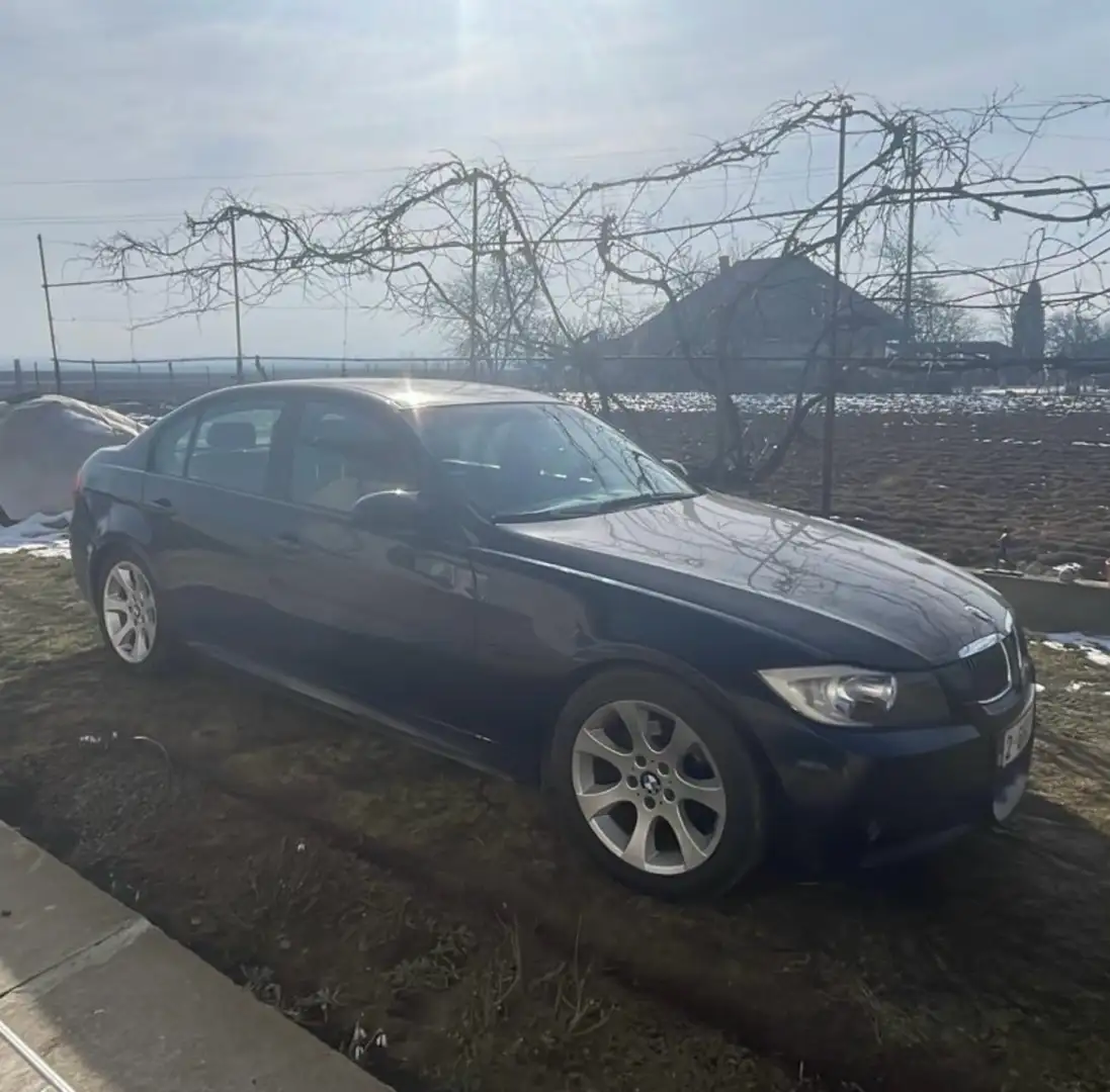 BMW 320 320i M1 Noir - 1