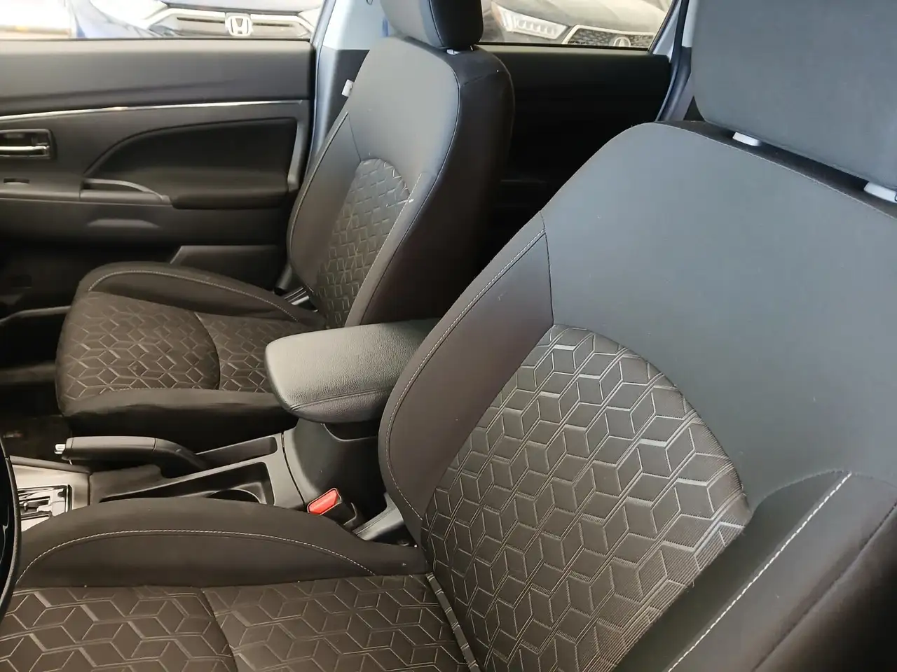 Mitsubishi RVR снимка Mitsubishi RVR