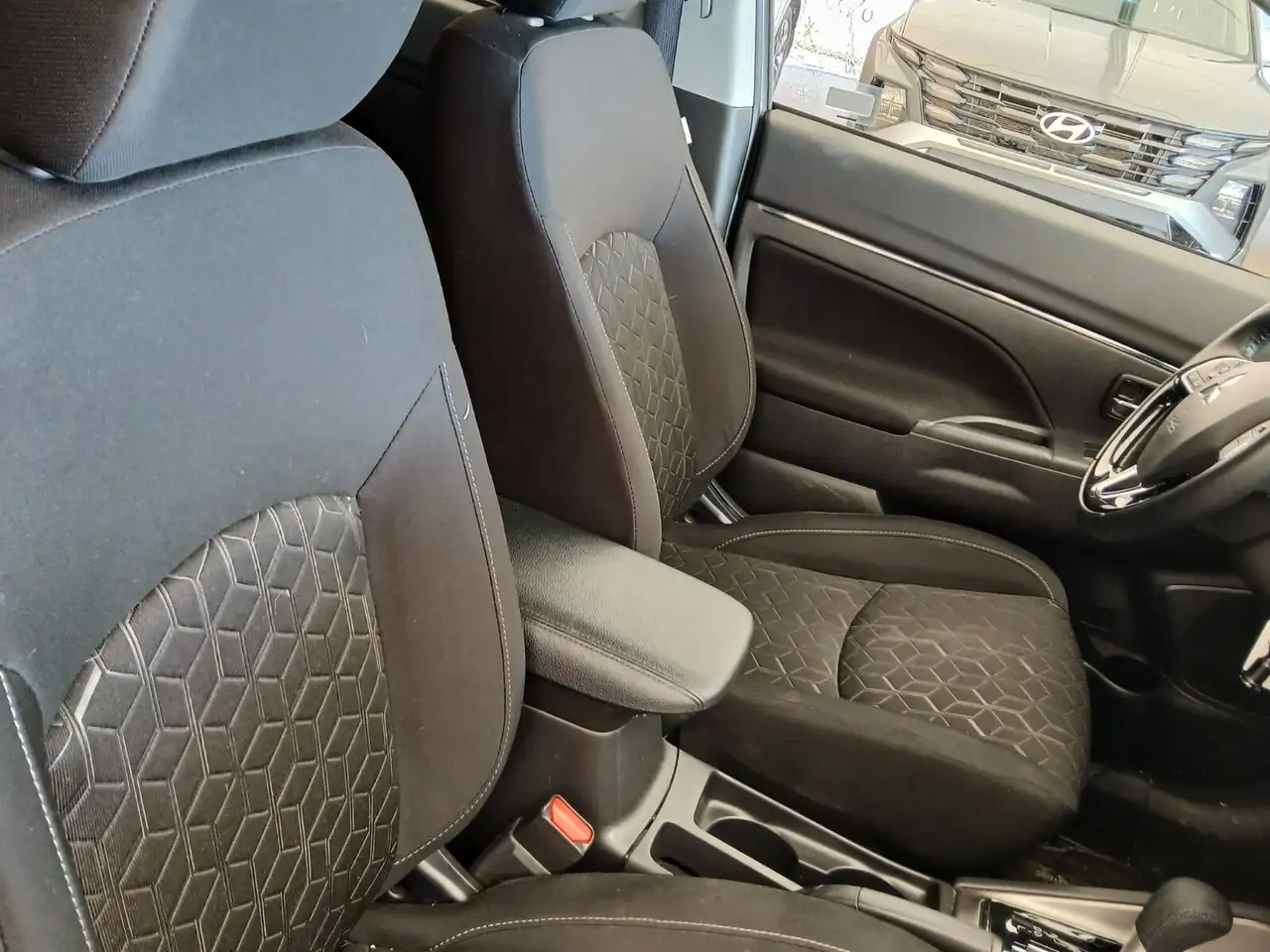 Mitsubishi RVR снимка Mitsubishi RVR