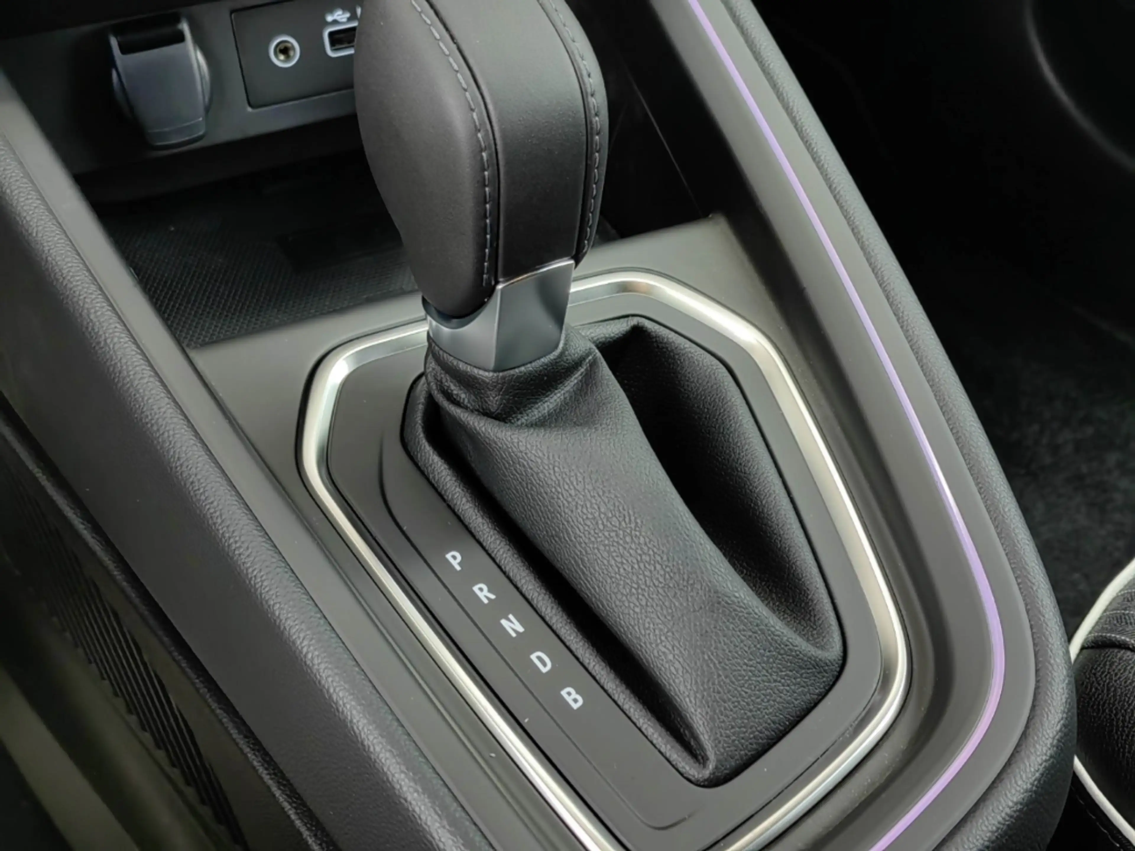 Mitsubishi Colt PLUS 1,0 LED Sitzheiz Lenkradheiz Kamera — photo 14