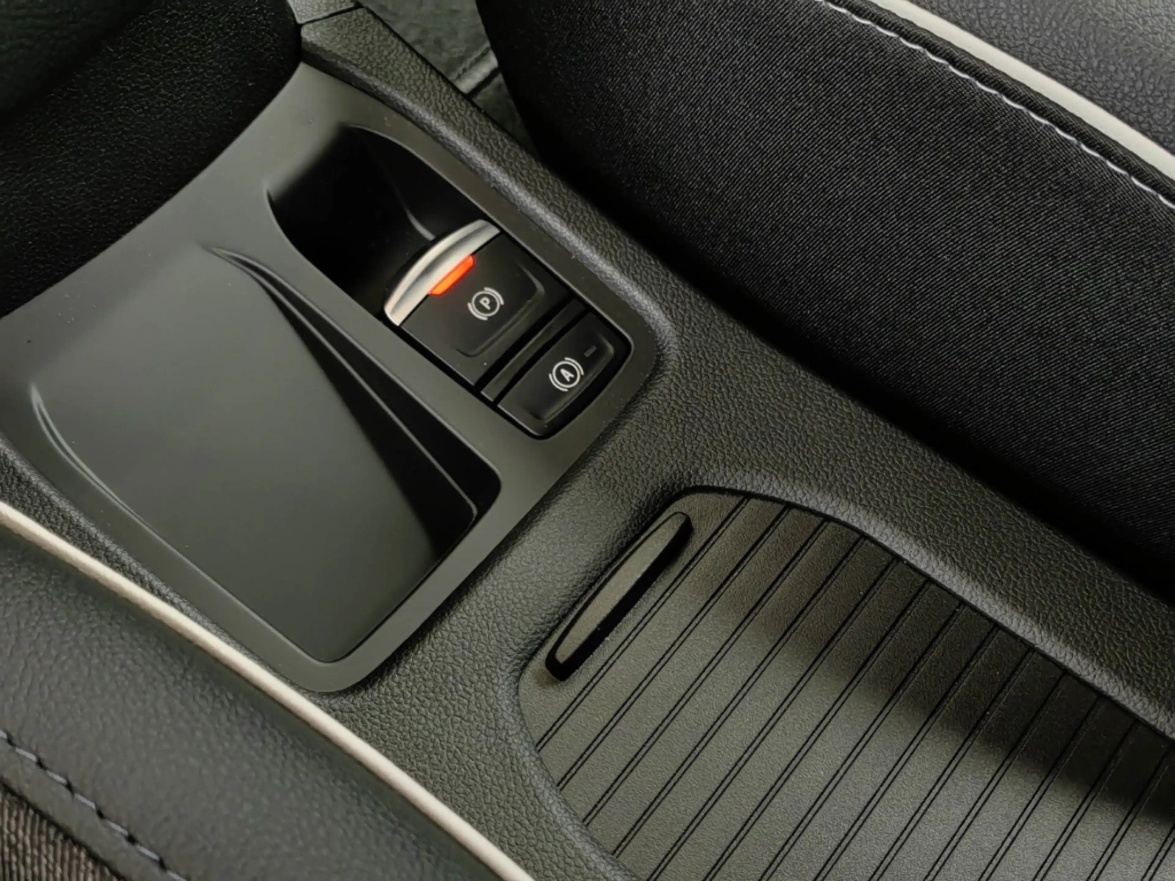 Mitsubishi Colt PLUS 1,0 LED Sitzheiz Lenkradheiz Kamera — photo 15