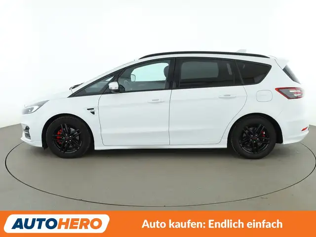 Ford S-Max view 3