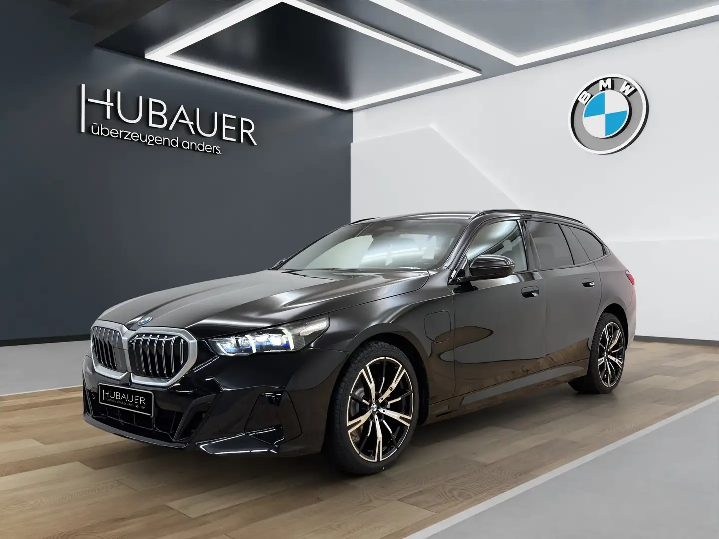 BMW 530 e Touring [M Sport, HUD, AHK, ACC, 20" LMR] Schwarz - 1