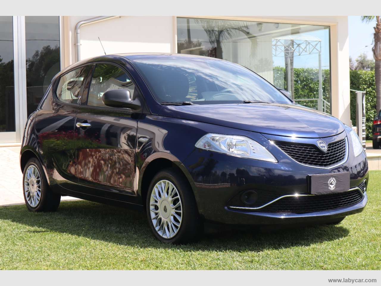 Lancia Ypsilon 1.2 69 CV 5p. Silver