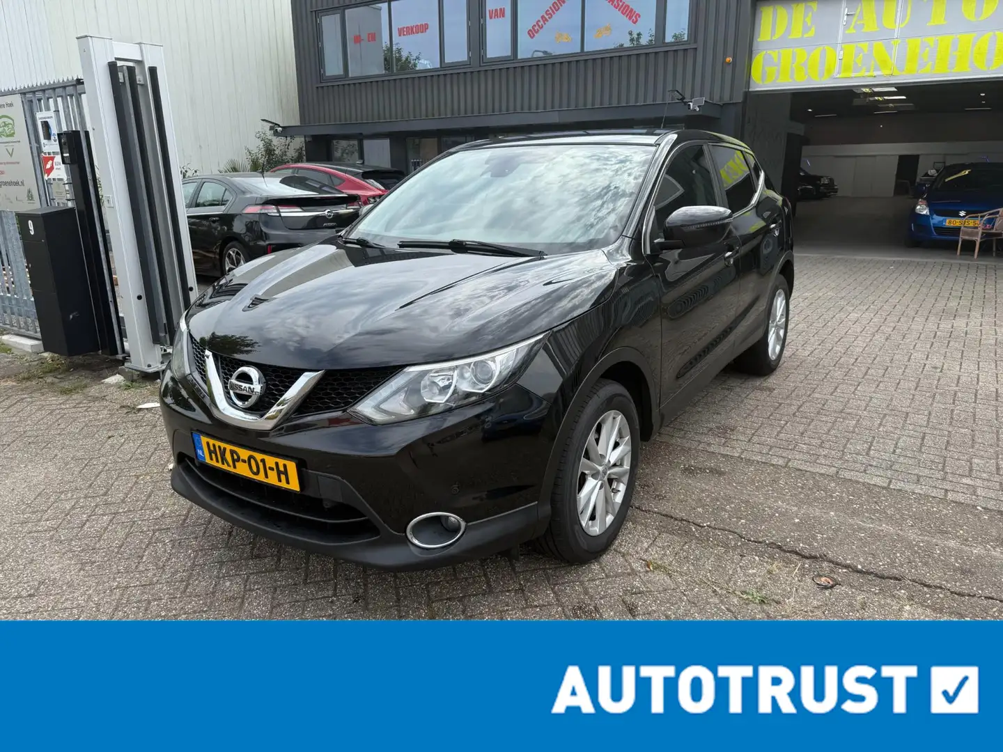 Nissan Qashqai 1.2 Business Edition Schwarz - 1