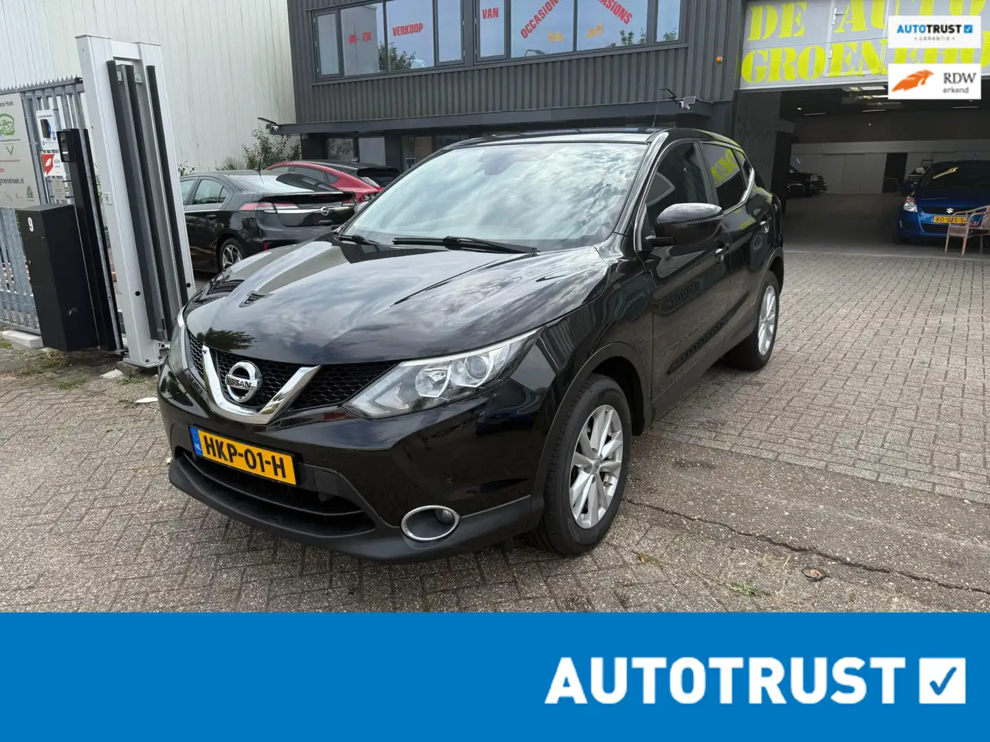 Nissan Qashqai 1.2 Business Edition Zwart - 1