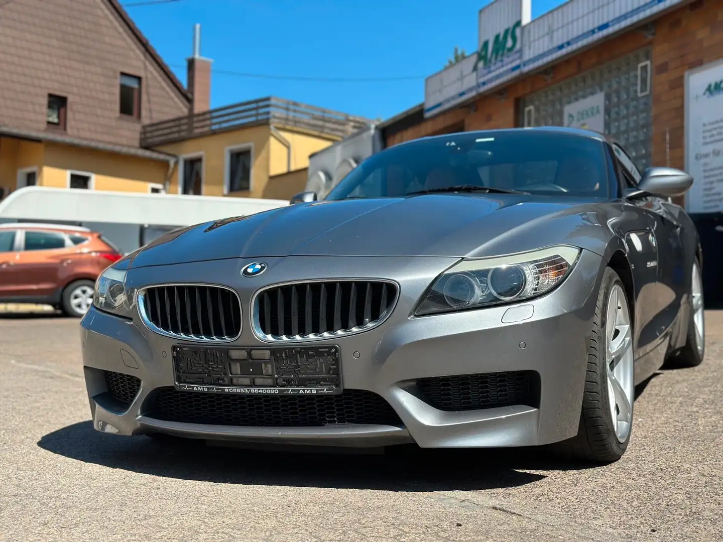BMW Z4 Baureihe Z4 Roadster sDrive 28i  M Sportpaket Gris - 2