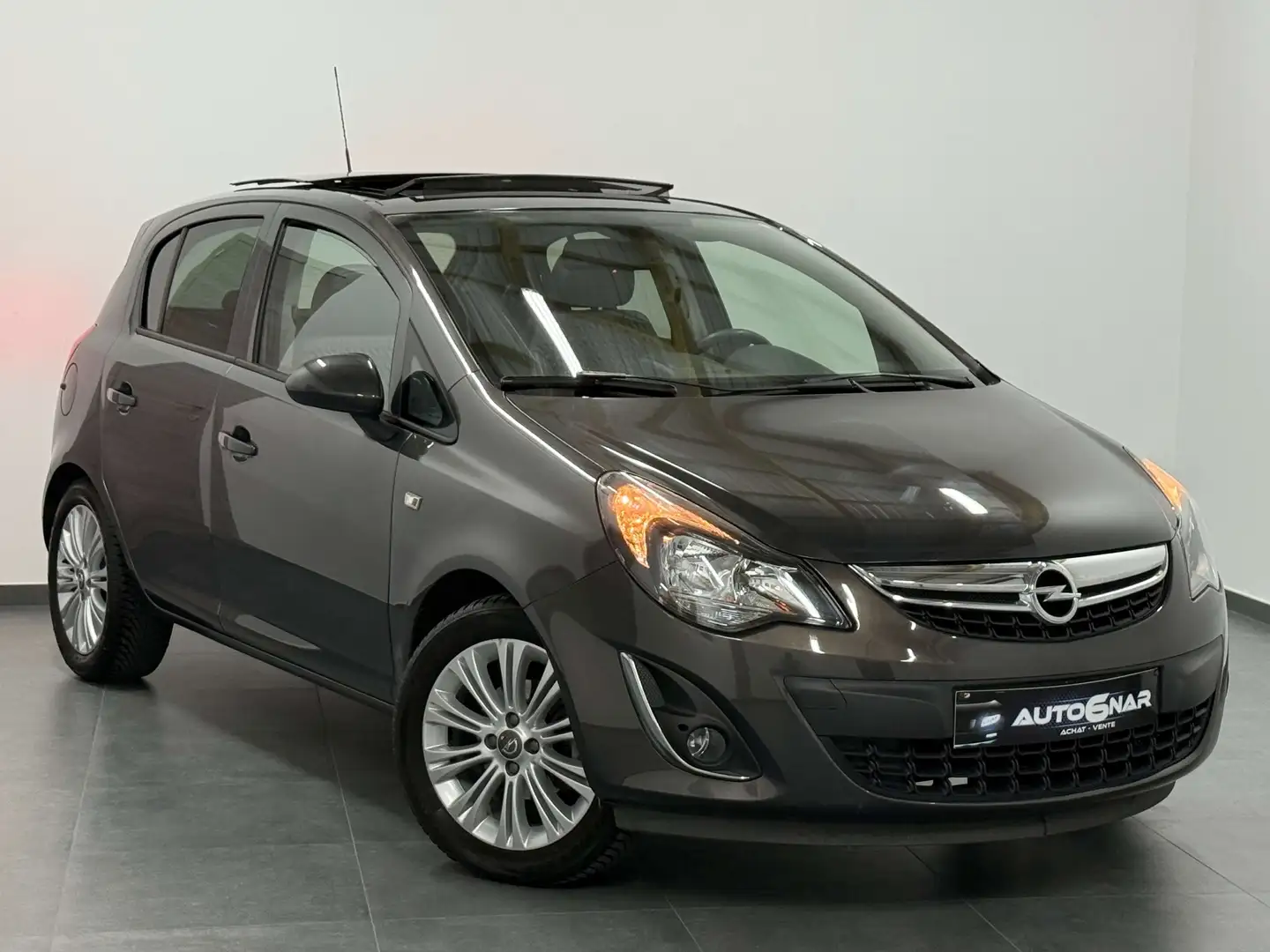 Opel Corsa 1.4i Euro5 - 1erMain - Carnet - Airco Gris - 1