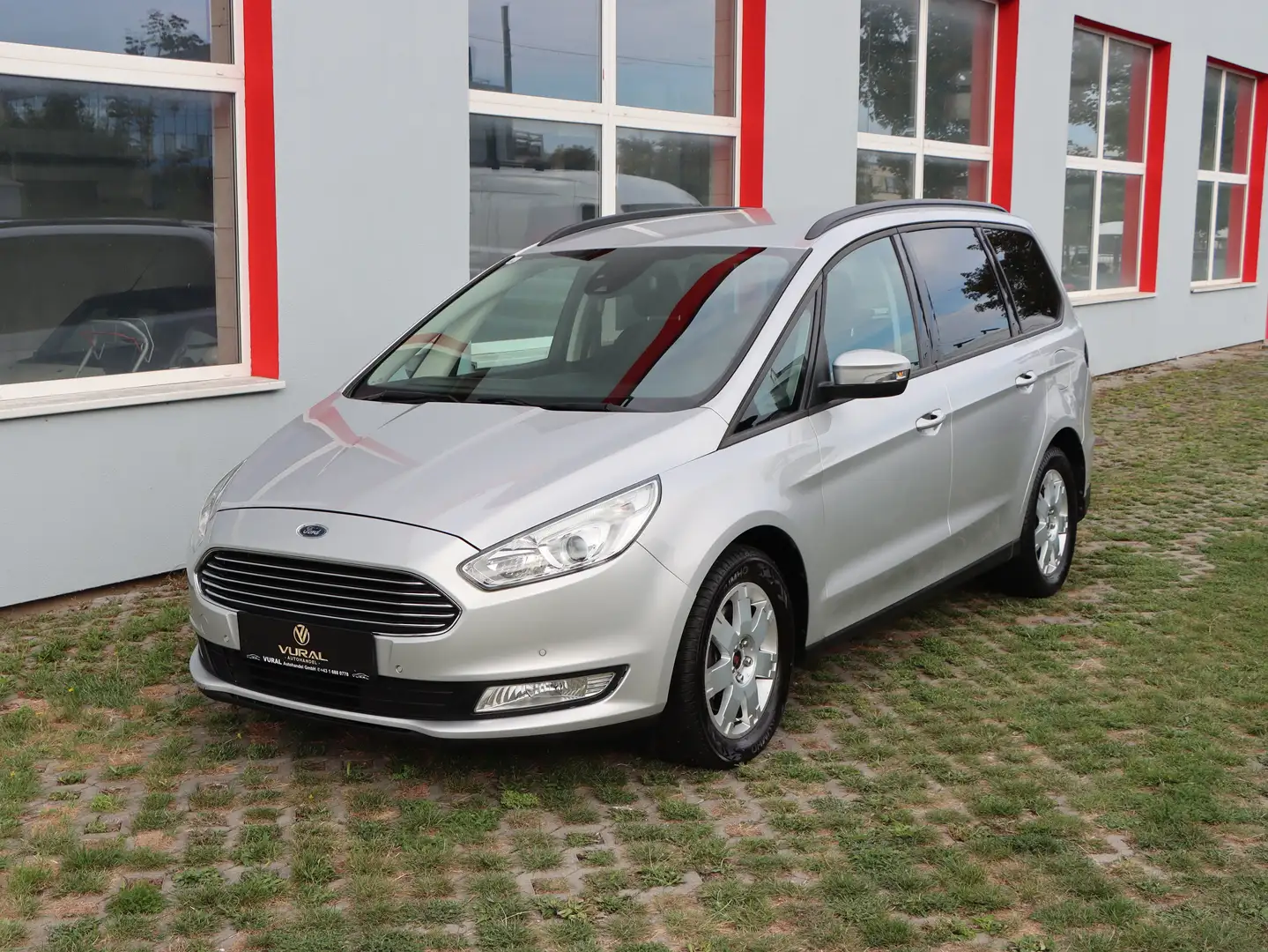 Ford Galaxy 2.0TDCI Business Aut. | 7-Sitzer | NAVI | LED | Argent - 2