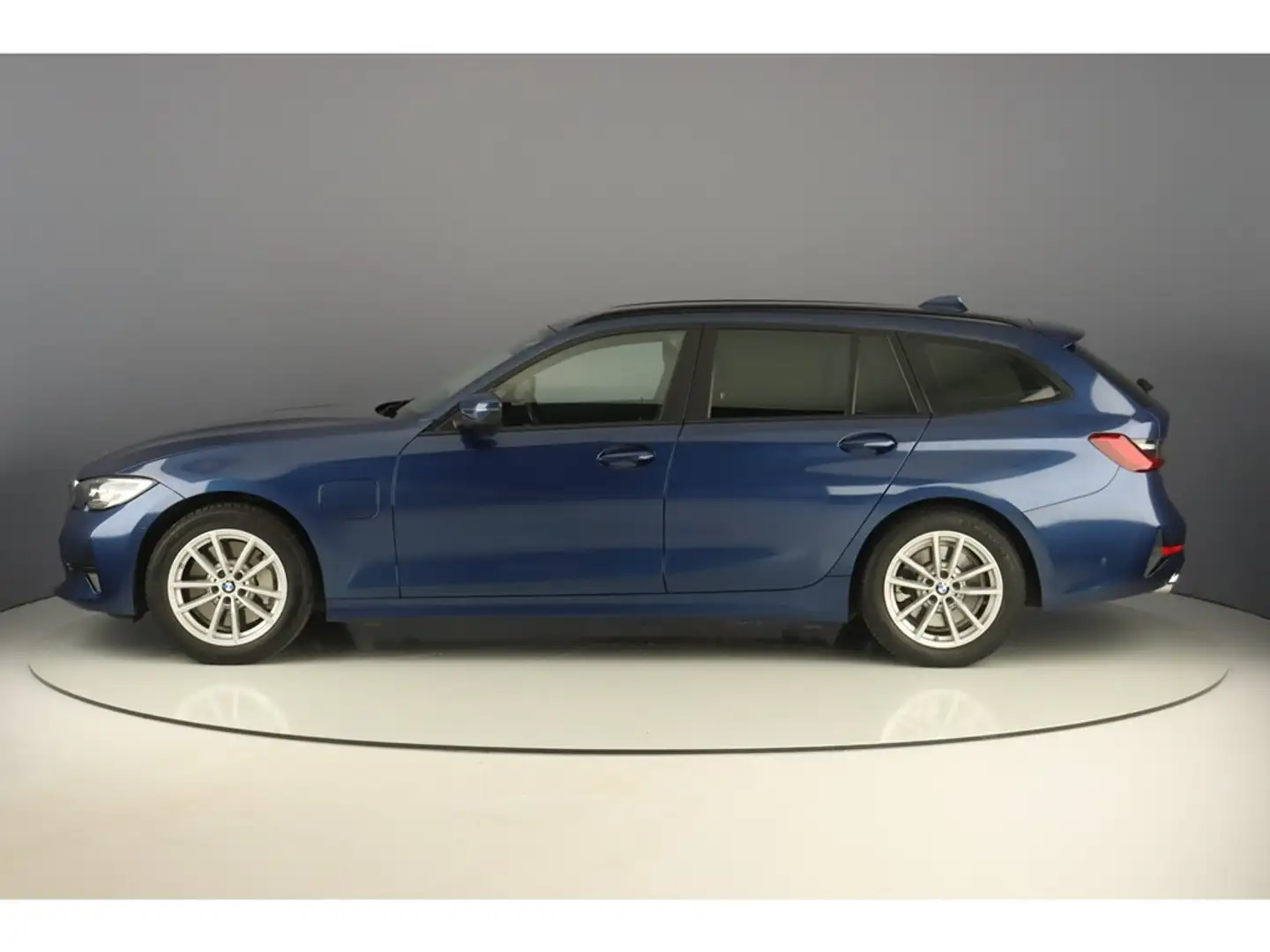 BMW 330 e Touring 292pk Pack Business Blauw - 2