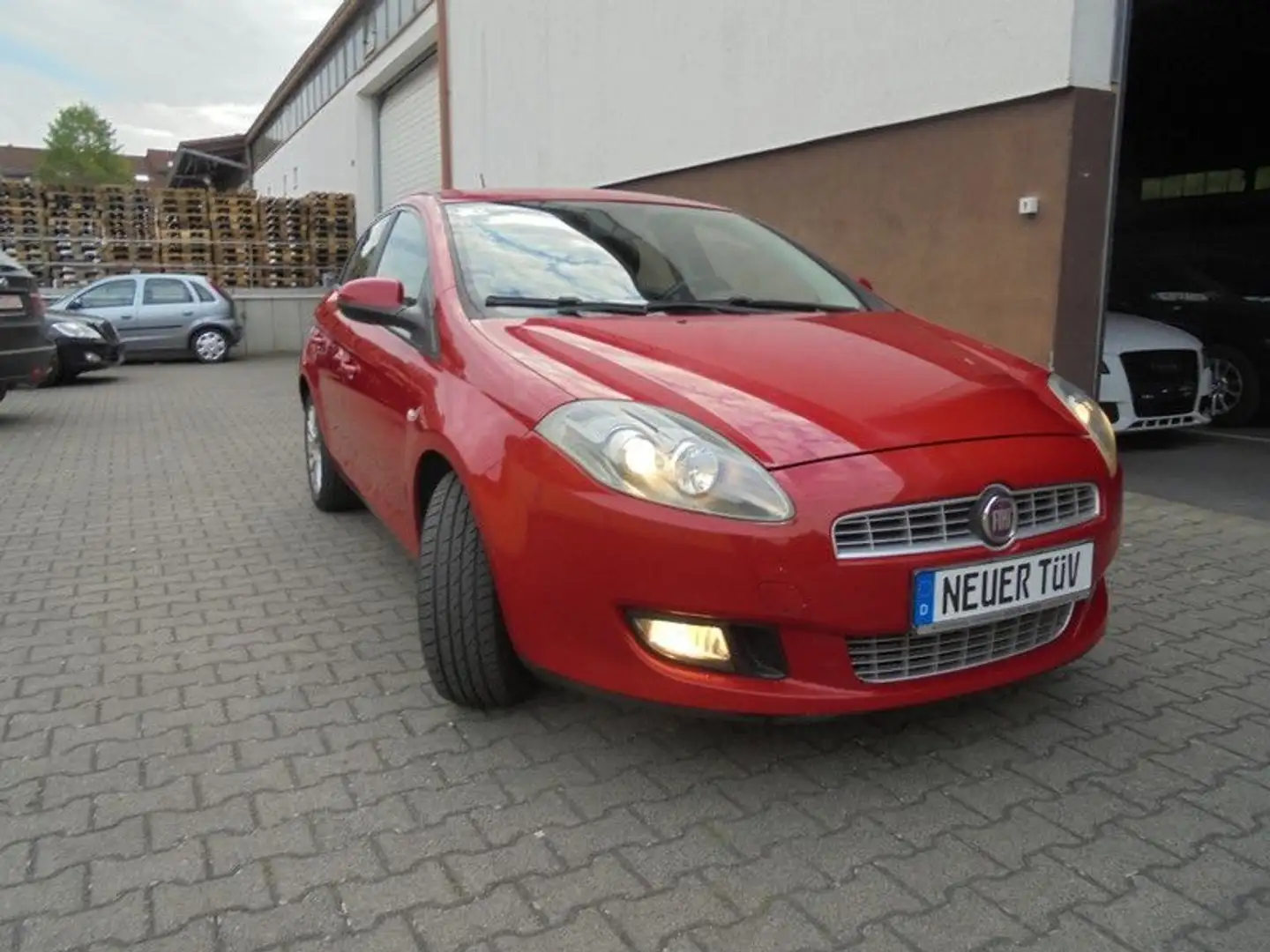 Fiat Bravo 1.4 16V MultTurboMyÜV 04/27STARK REDUZIERT Rouge - 1
