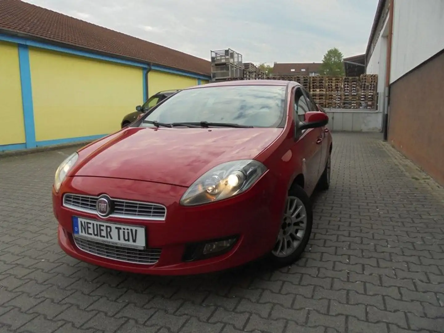 Fiat Bravo 1.4 16V MultTurboMyÜV 04/27STARK REDUZIERT Rouge - 2