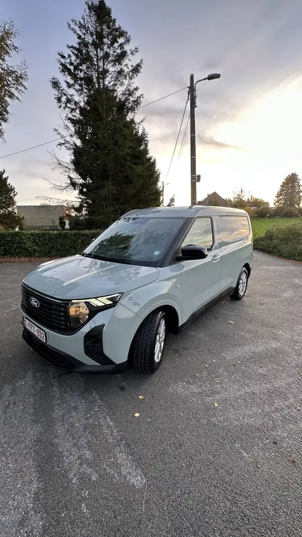 Ford Tourneo Courier Ford Transit Courier - 1.0 EcoBoost 92 kW Limited siva - 1