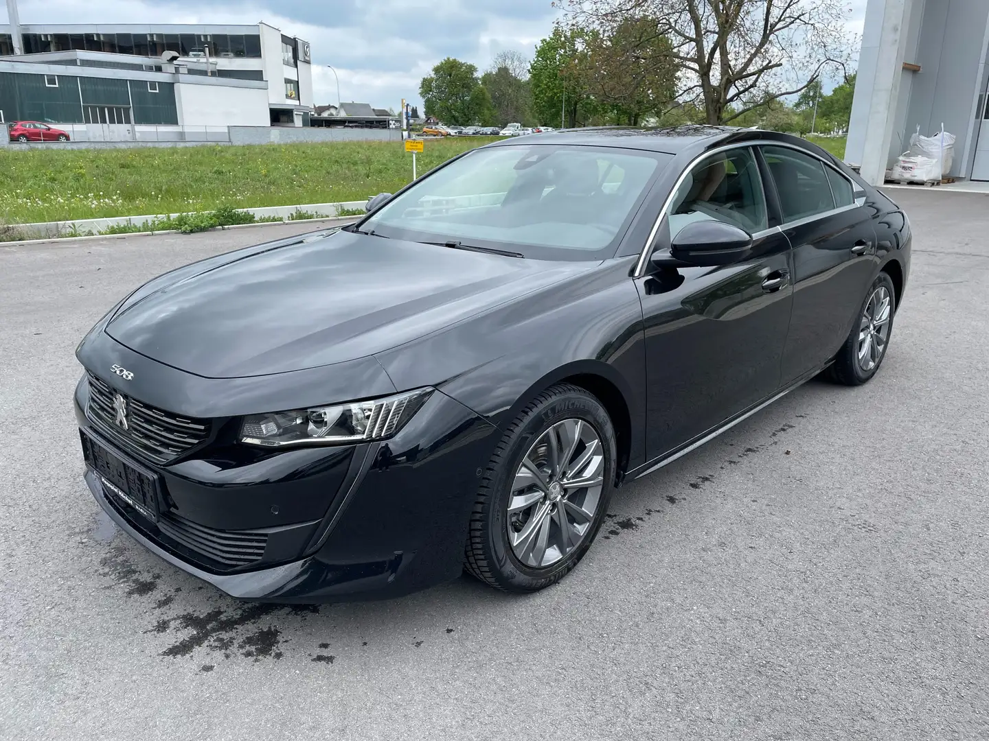 Peugeot 508 1,5 BlueHDi 130 EAT8 S Allure Schwarz - 1