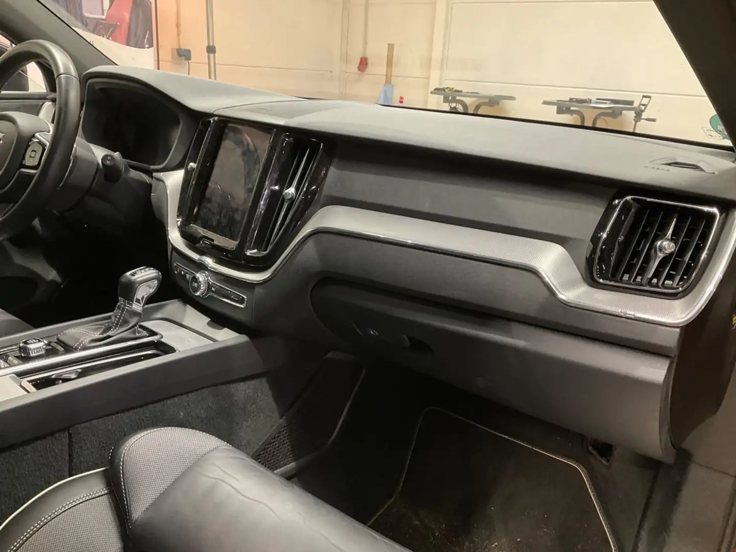 Volvo XC60 XC60+B5+B+AWD+Geartronic+RDesign Červená - 2
