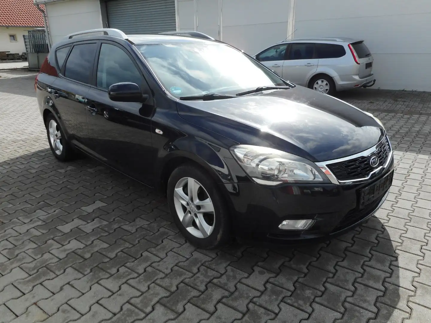 Kia Ceed SW / cee'd SW HU 10/2026  werkstattgepflegt Schwarz - 1