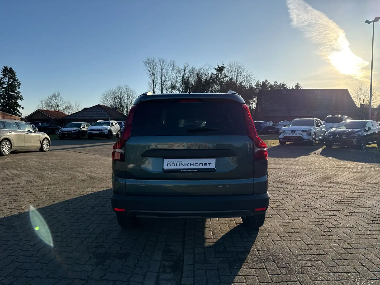 Dacia Jogger Hybrid 140 Extreme+ 7-S SHZ Grün - 2