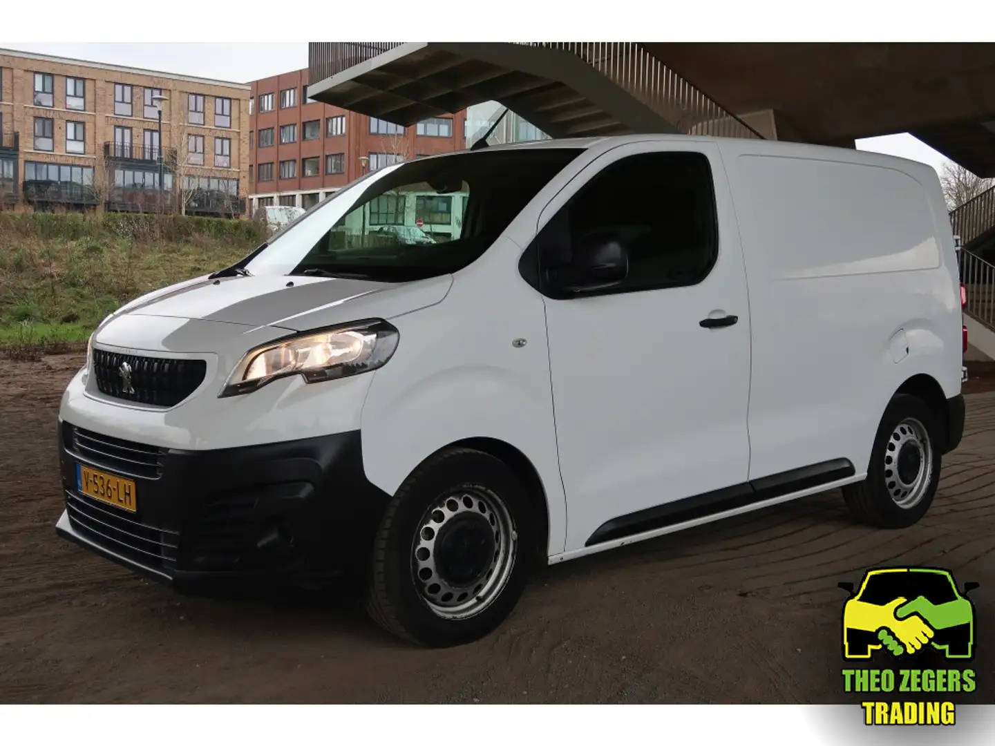 Peugeot Expert 1.6 BlueHDI 115 pk Premium, Navi Білий - 1