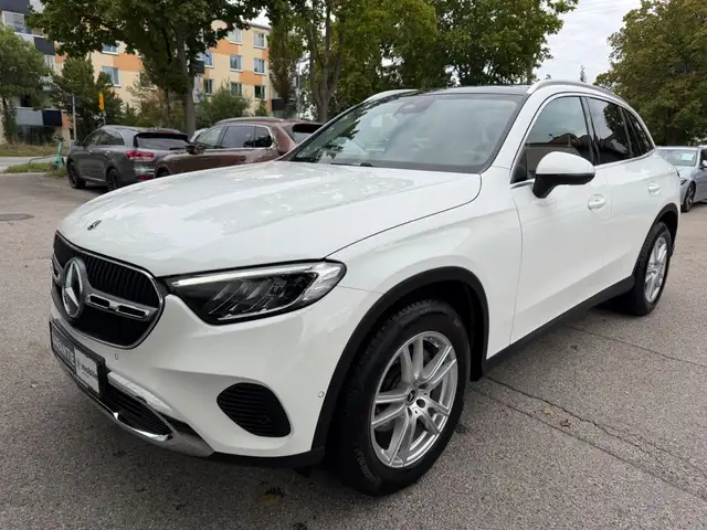 Mercedes-Benz GLC 200 4Matic~AUT~Pano~Kam~Distronic~AHK~