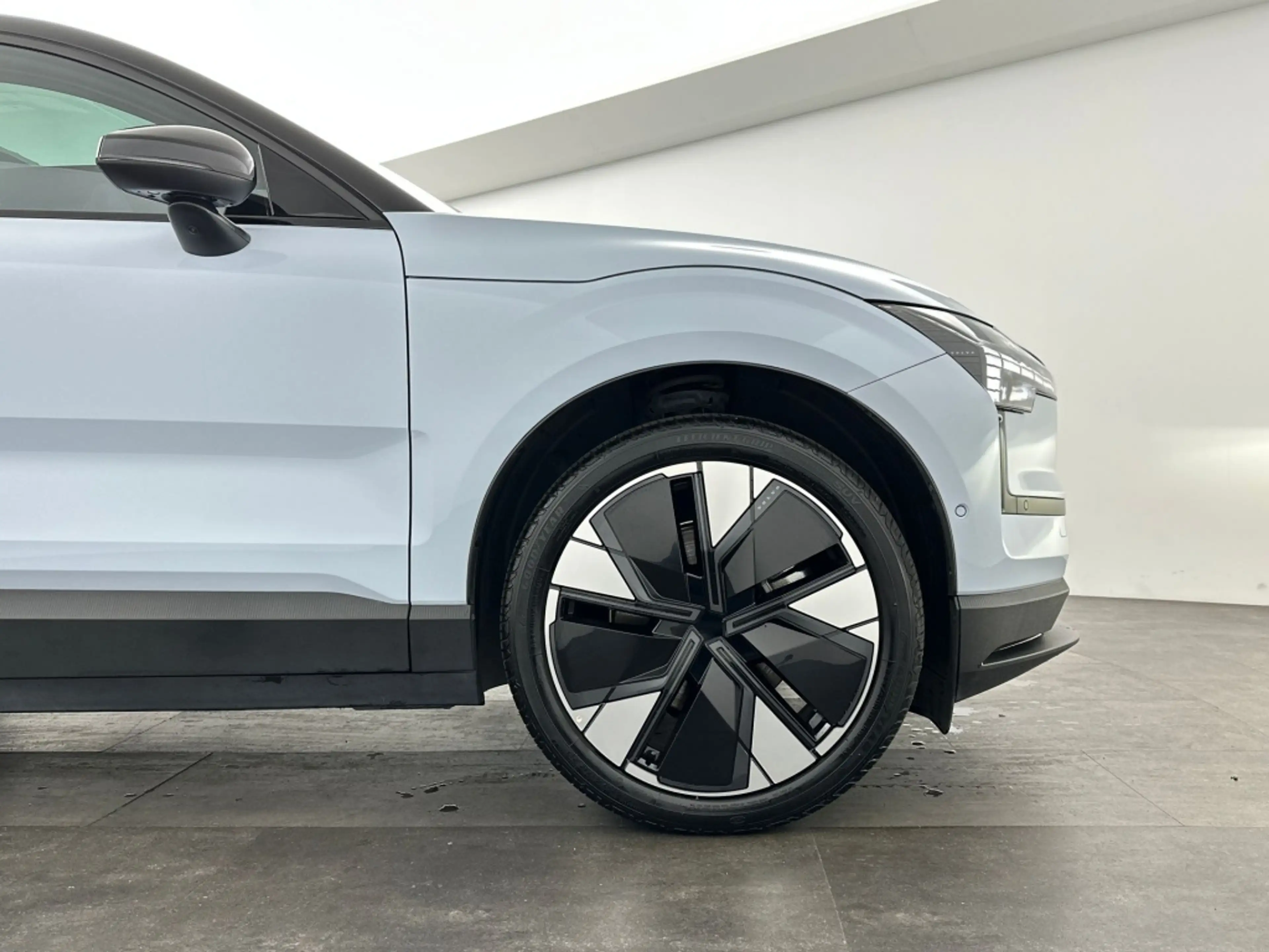 Volvo EX30 Extended Range Ultra 272PK/69kWh| Adap.Cruise| H&K — photo 9